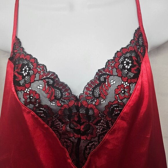 Secret Treasures Tank Cami Red Black Satin Lace Goth Whimsigoth Fairy XL - Picture 2 of 12